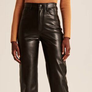 (NEW) Abercrombie & Fitch The 90s Straight Ultra High Rise - Vegan Leather